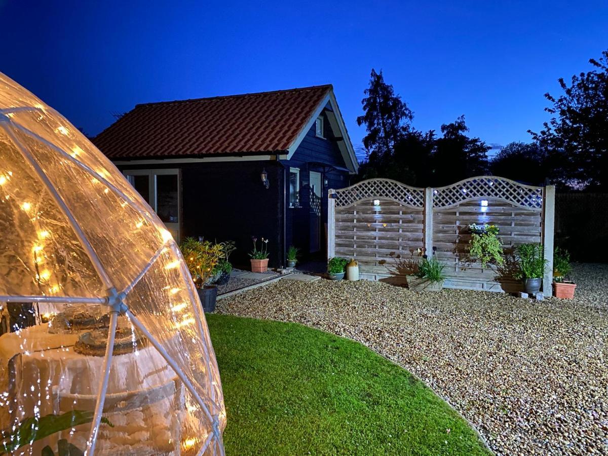 Villa Saving Grace With Private Hot Tub Bawdeswell Esterno foto