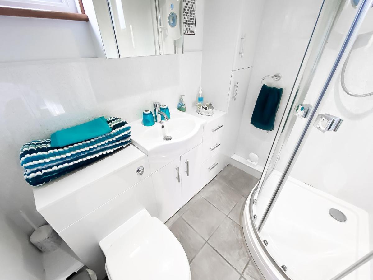 Villa Saving Grace With Private Hot Tub Bawdeswell Esterno foto