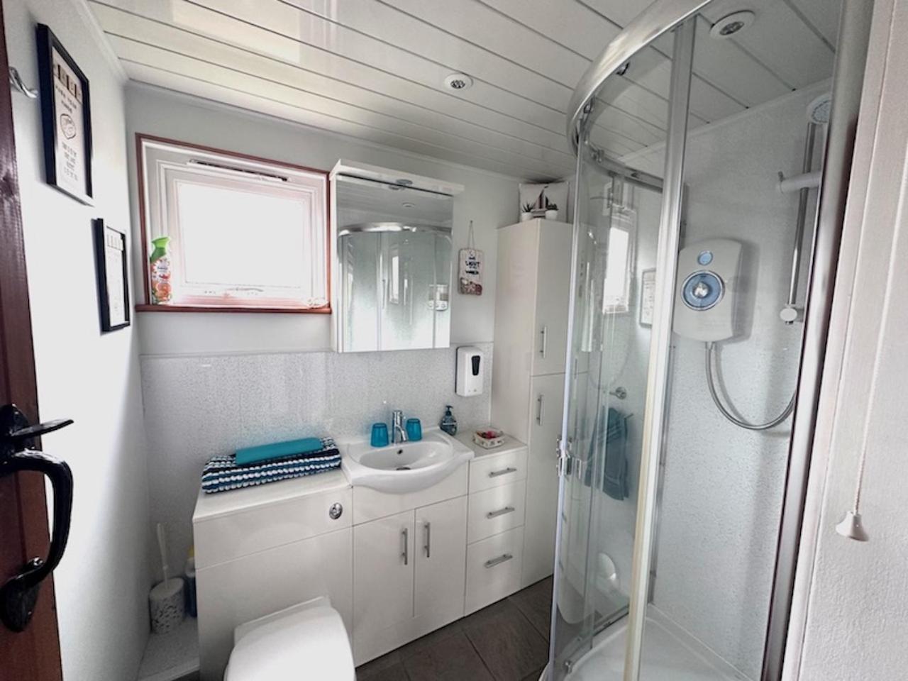 Villa Saving Grace With Private Hot Tub Bawdeswell Esterno foto